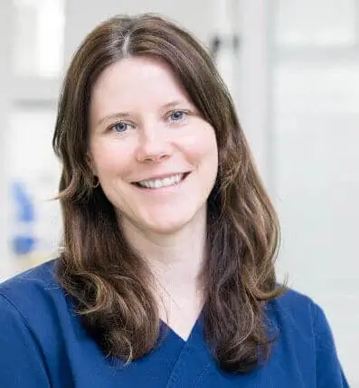 TION Tierärztin Denise Keller